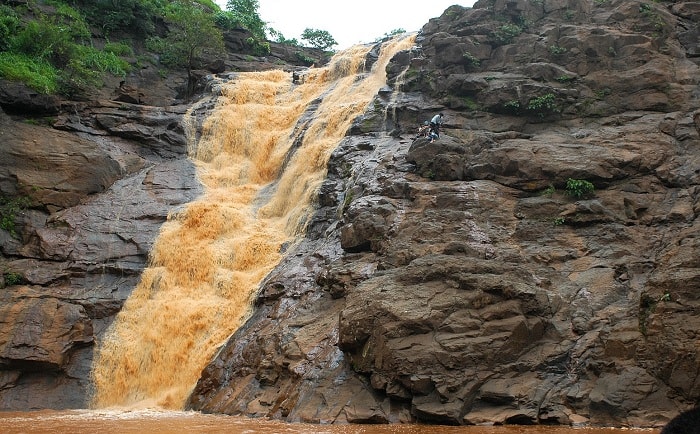 Barda Waterfall (Chankhal, Ahwa)
