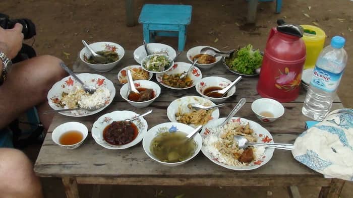 How to Stay Healthy on Your Travels