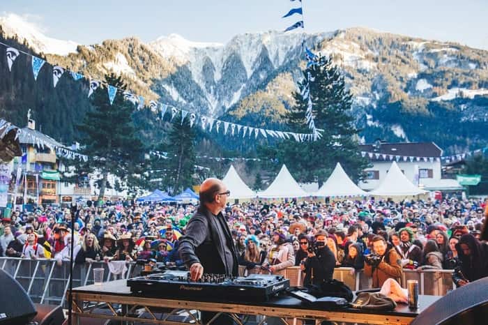 Snow bombing, Mayrhofen Austria