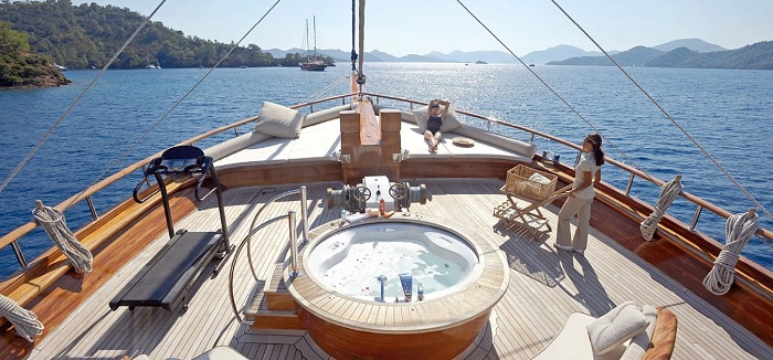 Enjoy the Finest Turkish Cuisine on Private Yachts for Charter