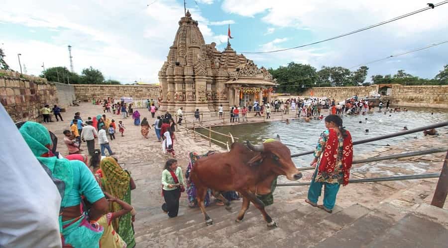 Trineteshwar Temple