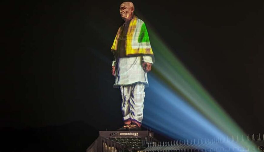Light and Sound Show at Statue of Unity