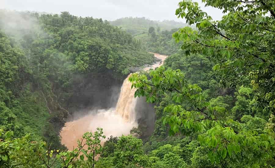 Dabhosa Waterfall, Jawhar